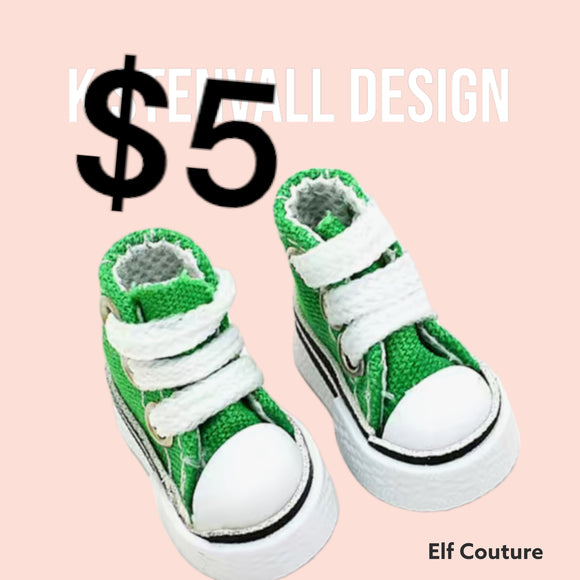 $5 elf item/shirt